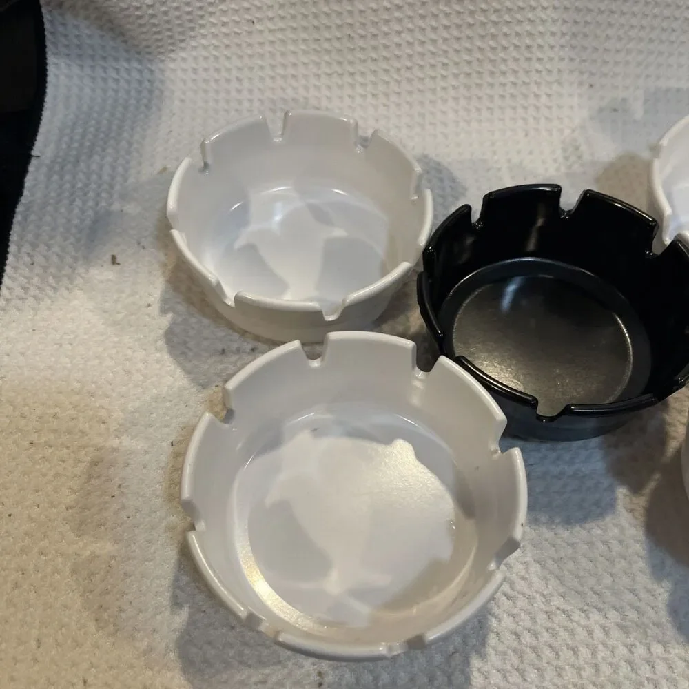 Lot Of 5 Vintage melamine ashtray  #263 Ges Line 4” White & Black Made In USA